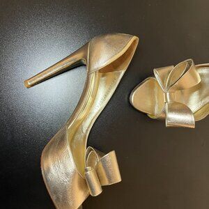 Valentino Garavani D'Orsay Bow Stiletto Heel in Metallic Gold (41 or 9.5 US)